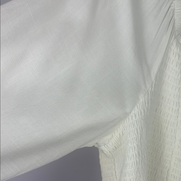Torrid White Rayon Slub Smocked Bodice Long Sleeve Crop Blouse Size 1 - Picture 4 of 12